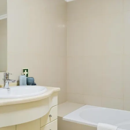 Beach, A In Madeira Appartement *